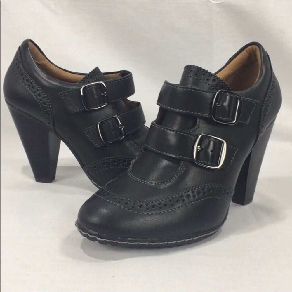 NIBEiro Soft by Sofft Black Sadira Booties.